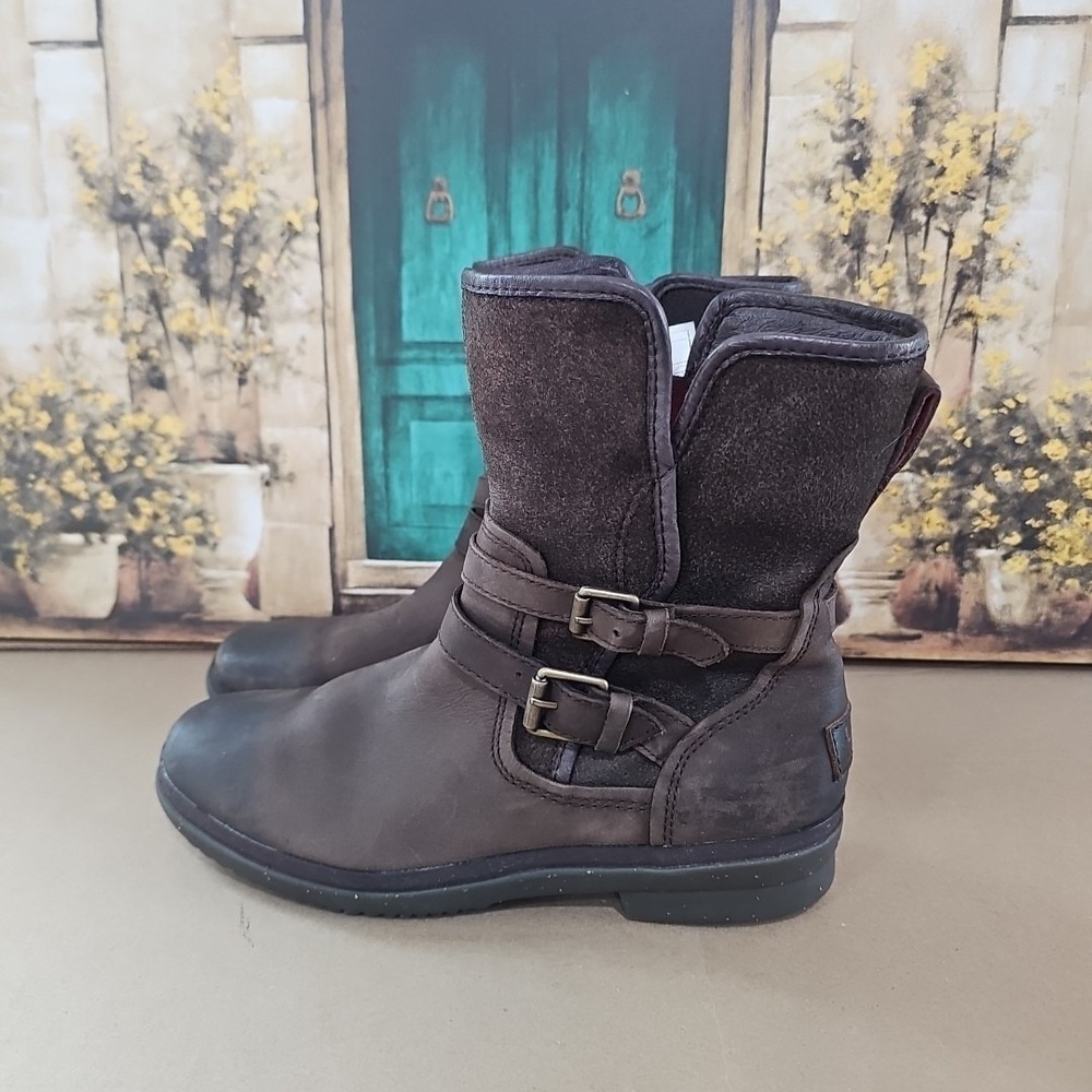 UGG Simmens Winter Boots Women's Size 10 Brown Leather Waterproof Buckle Strap